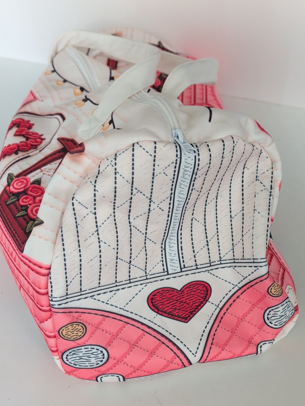 Pink & White Quilted Heart-Accent Women’s Travel Bag